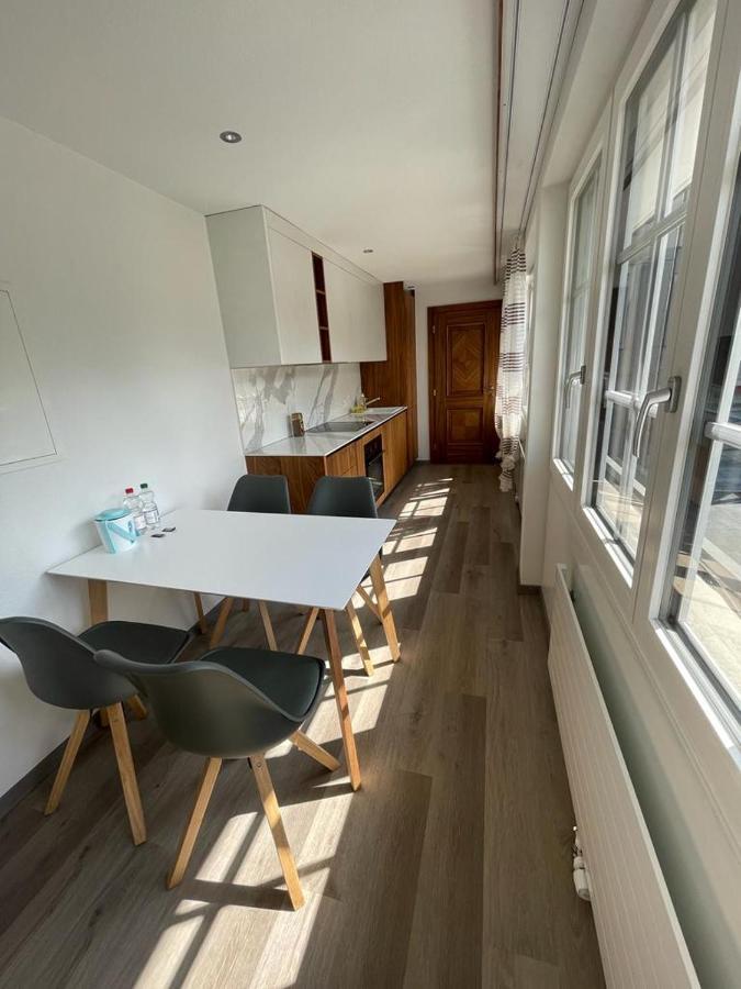 Moderne Einzigartige Wohnung In Altdorf Bagian luar foto